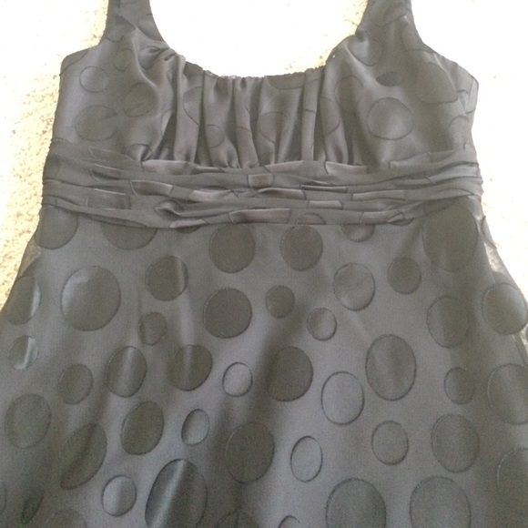 Black bubble textured dress - Picture 2 of 3