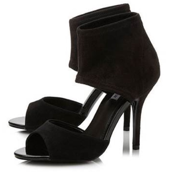 Steve Madden Black heels