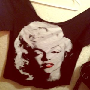 Marilyn Monroe 80's style slouch top