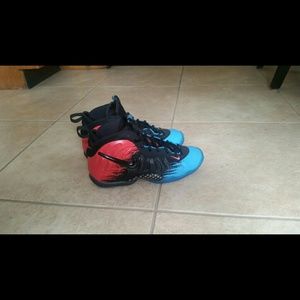 Spiderman Foamposite Sneakers - Kids Size 5