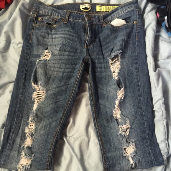 Ripped skinny jeans.