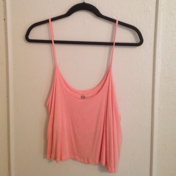 Pink tank crop