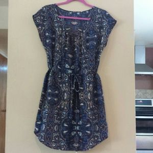 Patterned short sleeve dress