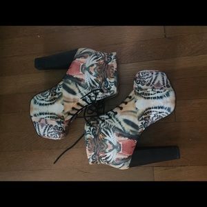 Jefferey Campbell Lita in tiger print size 9