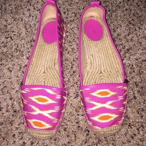 C-Wonder slip ons