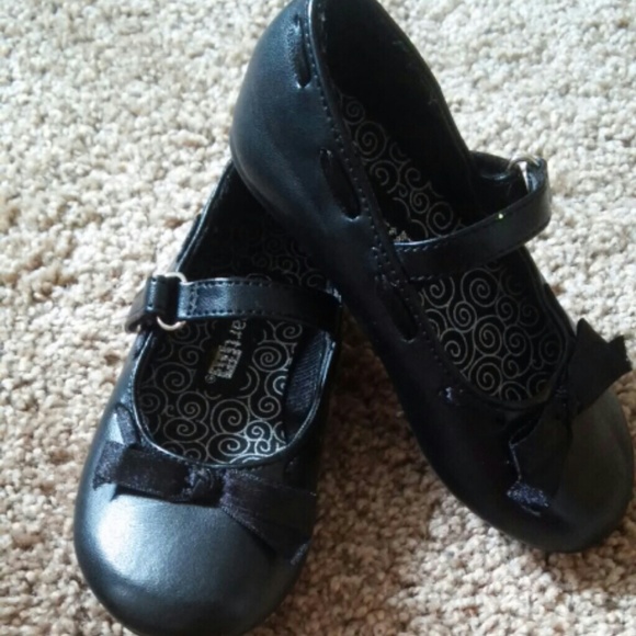 Toddlers shoes size 6