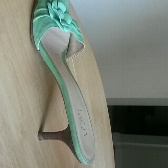 Shoes - Picture 3 of 4