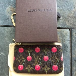 🍒authentic LV cerises coin case 🍒