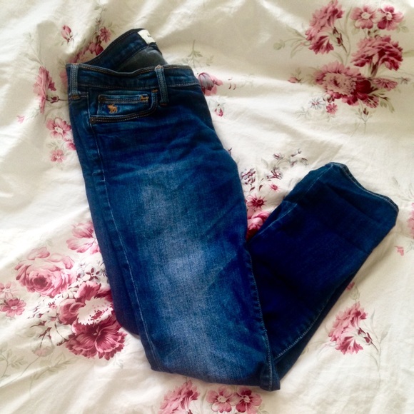 ~Like New Abercrombie Jeans~
