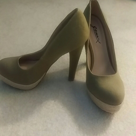 High heels wedge pumps