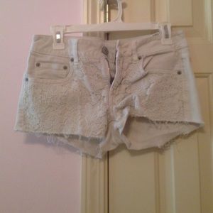 Cream American eagle shorts