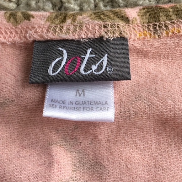 Pink, quarter length sleeve sweater - Picture 3 of 3