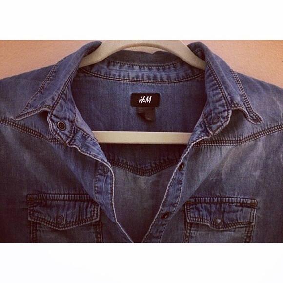 H&M Distressed Denim Button Up - Picture 3 of 3