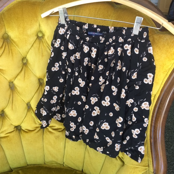 Brandy Melville sunflower shift skirt