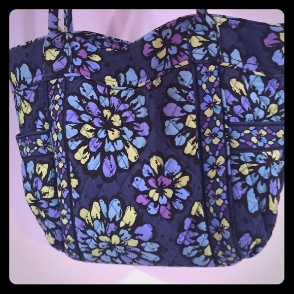 Small Vera bag for sale! Great condition!