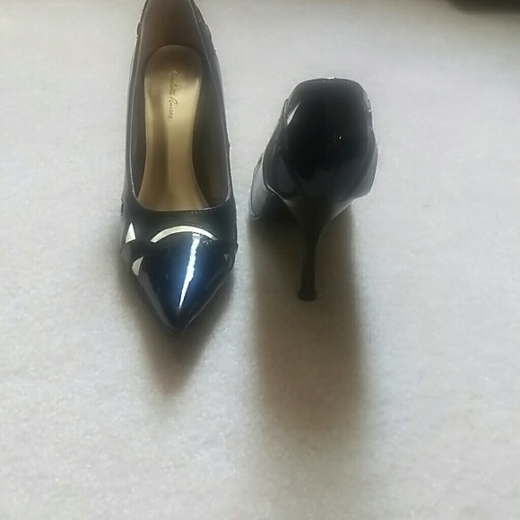High heels - Picture 2 of 2