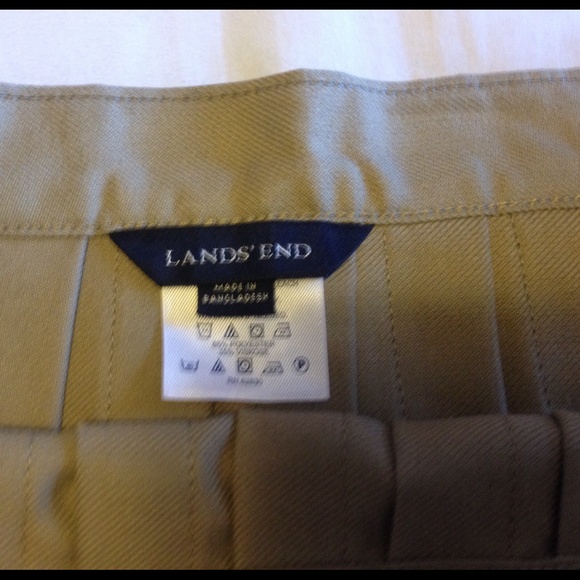 SOLD!!!!!!!!Lands'  End pleated Skirt - Picture 3 of 3