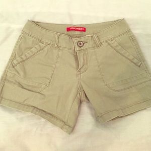 Khaki midi shorts by Union Bay