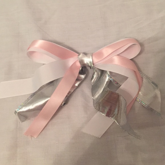 Hair bow