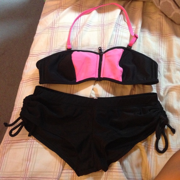 Black and pink Bikini