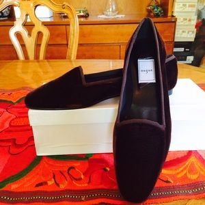 RESERVED On 5ive Wine-color velvet shoes