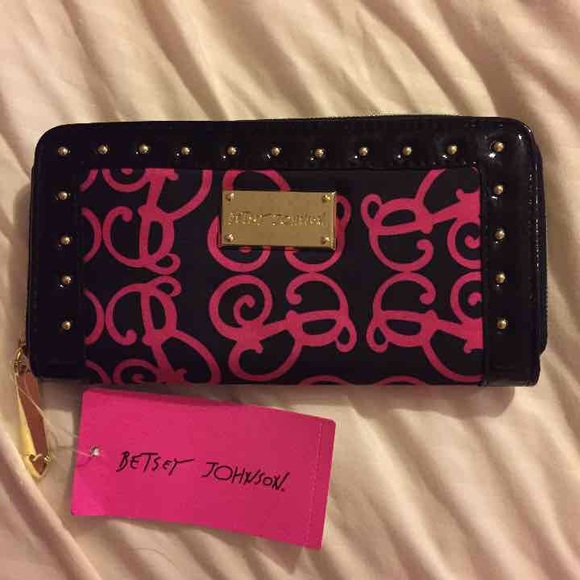 👛SOLD👛 NEW Betsey Johnson Wallet