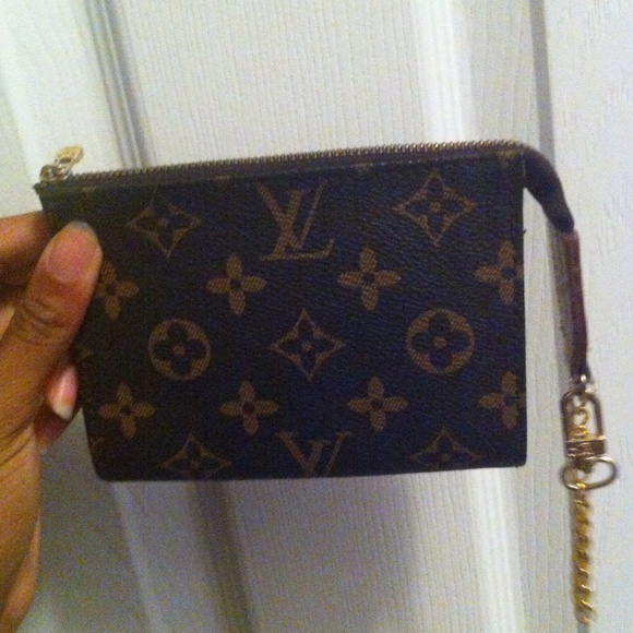 Louis Vuitton pouch .