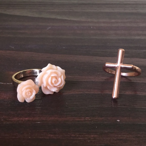Forever 21 Rings - Picture 4 of 4