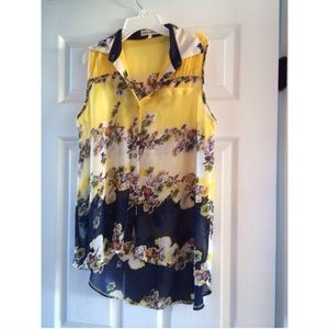 Bundle two gorgeous tops!