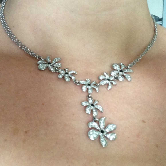 🌸Tiny flowers necklace