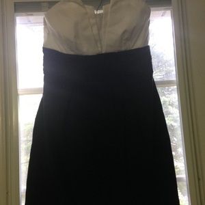 Two tone short dress. black and white