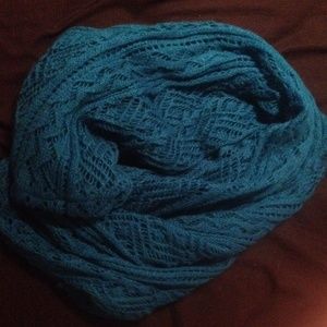 Netted blue scarf