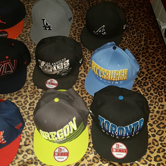 Flat bill hats - Picture 3 of 4
