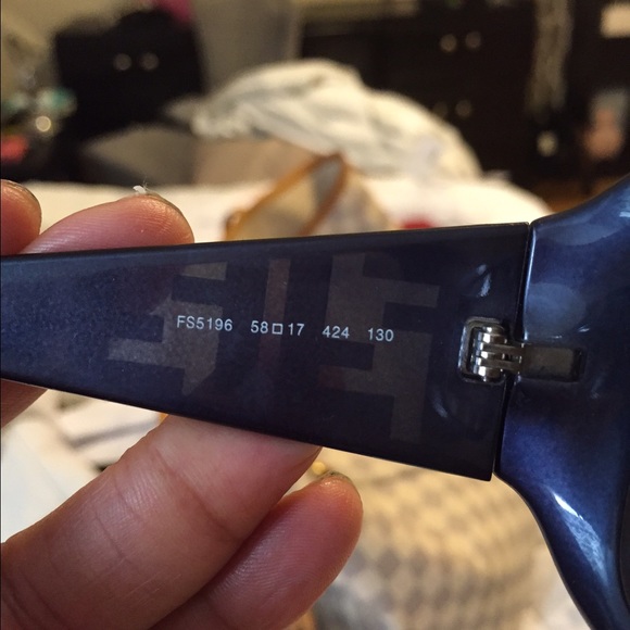 Fendi sunglasses 🚫Sold - Picture 3 of 4