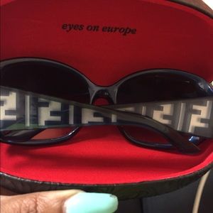 Fendi sunglasses 🚫Sold