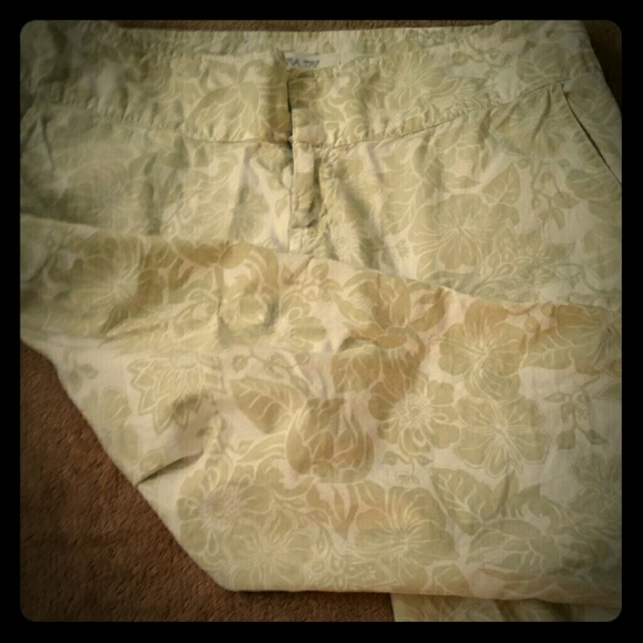 Zara pants floral green and white