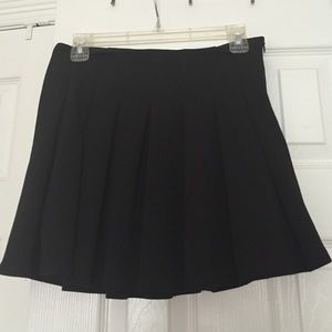Black pleated skirt