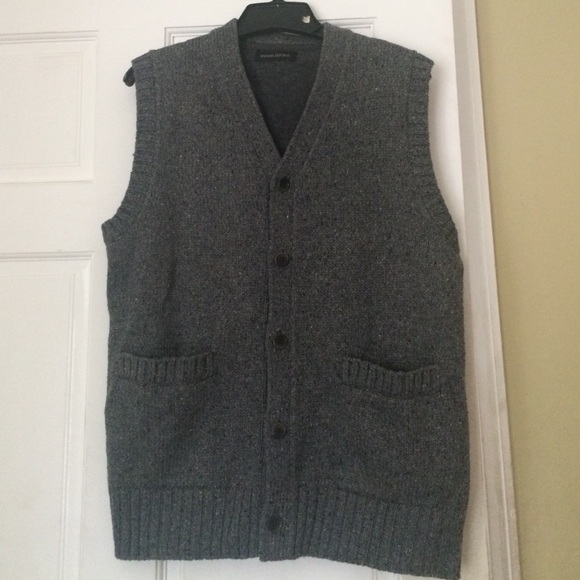 Wool Banana Republic sweater vest - Picture 1 of 3
