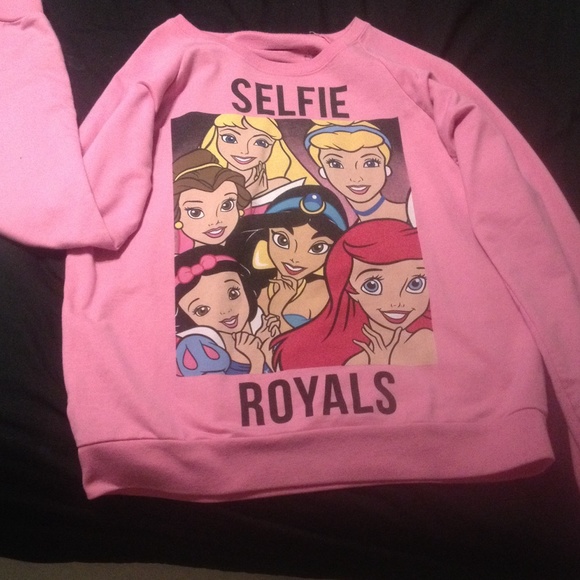 Princess selfie sweater
