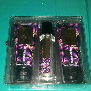 Sonya kashuk purple seductive set