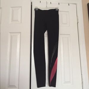 Black leggings with pink detailing