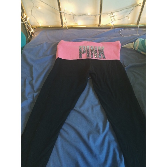 VS Pink yoga leggings