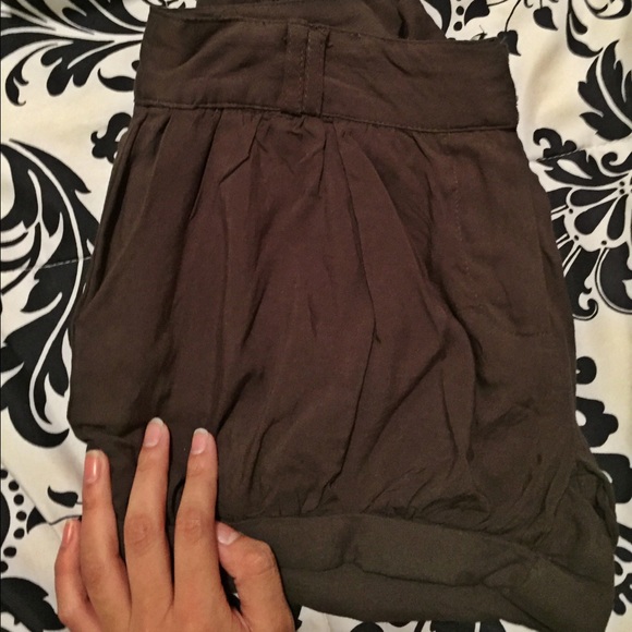 🔷papaya Brown shorts with belt - Picture 4 of 4