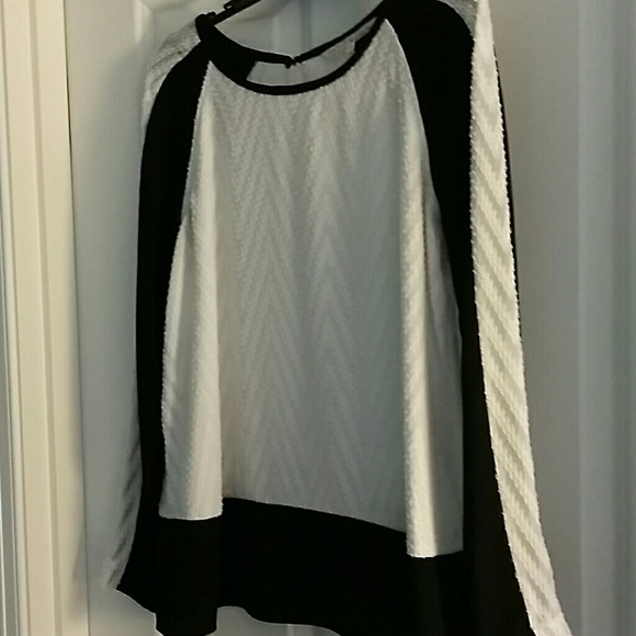 Shirt - Picture 4 of 4