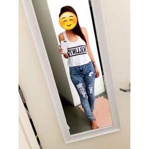 BNWT High waisted acid wash distressed jeans