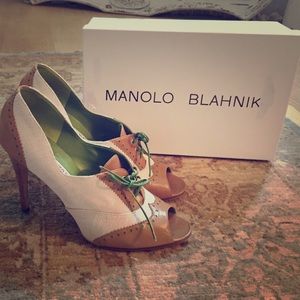 Manolo Blanhik Laceup Heels - size 40.5