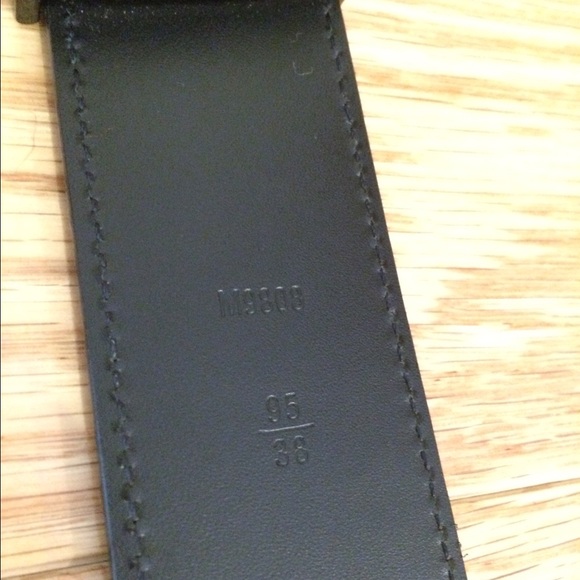 Louis Vuitton belt 100% authentic worn 5 times - Picture 3 of 4