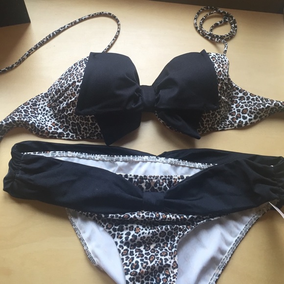 ❌SOLD❌ NEW VS swim suit!! NEVER WORN❌