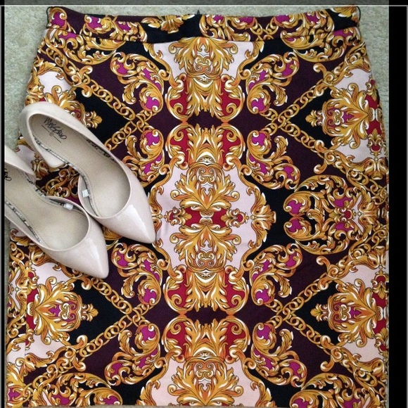 Worthington colorful print skirt