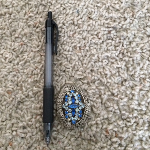 BLUE brooch - Picture 2 of 2